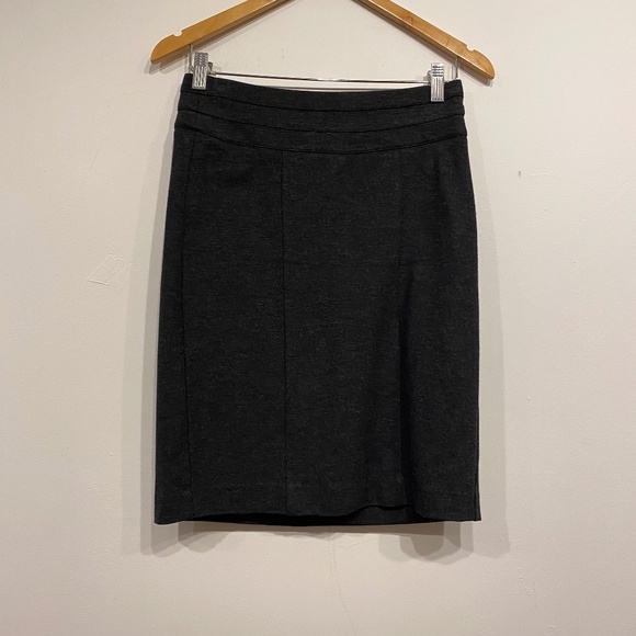 Cabi Miranda Dark Grey Straight Stretch Knit Pencil Skirt Size 2 - Picture 1 of 4